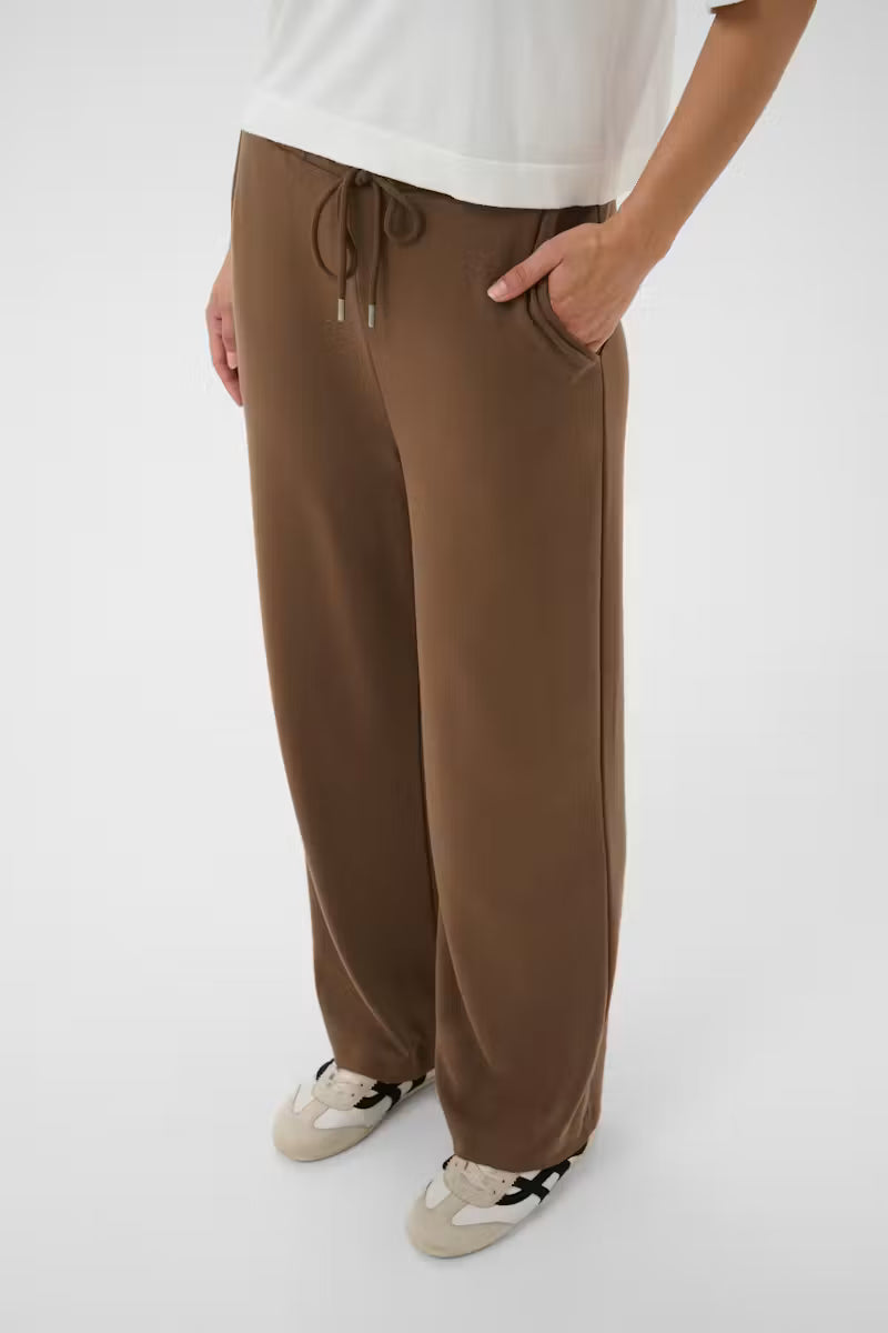 Annie Pants Carafe