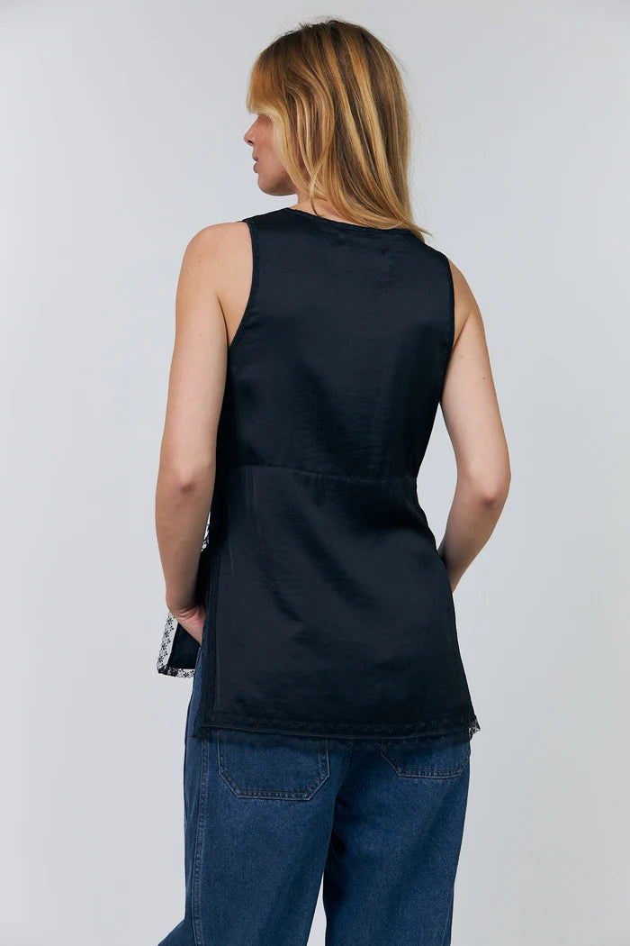 Cain Top Washed Black