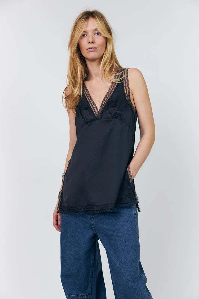 Cain Top Washed Black